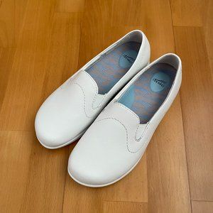 Dansko | White Leather Clogs NWT